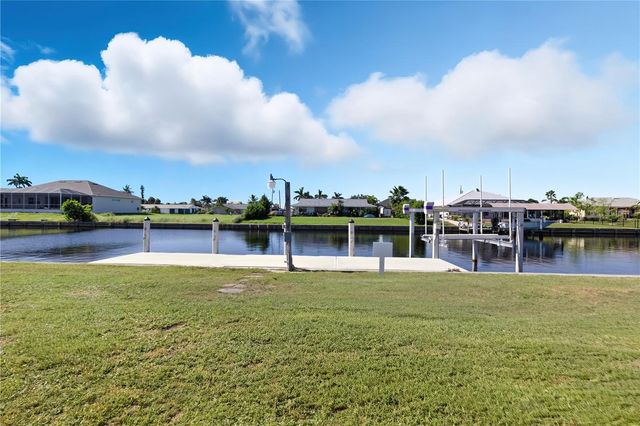 133 SE PECKHAM STREET SE, Port Charlotte, FL 33952