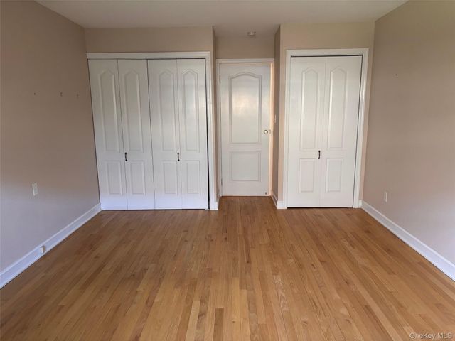 31-36 Wilshire Ln 31-36, Oakdale, NY 11769