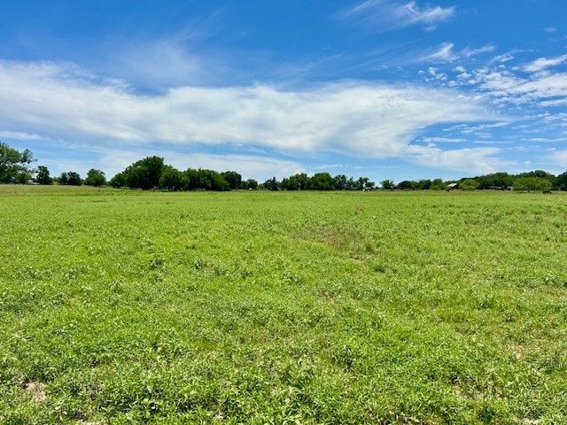 811 Lcr 238, Mexia, TX 76667