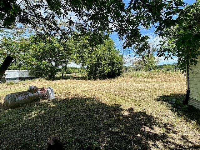 811 Lcr 238, Mexia, TX 76667