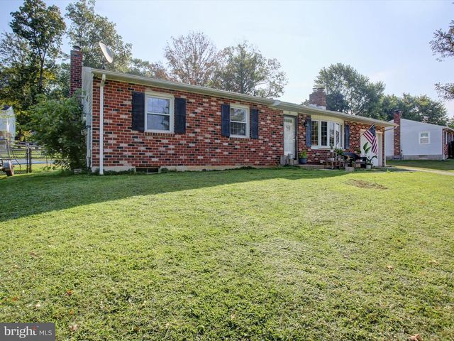 32 WASHINGTON RD, New Freedom, PA 17349