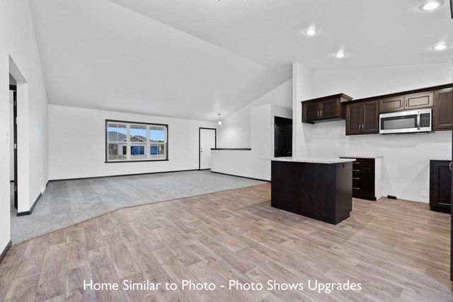 1274 PUTNAM DRIVE, Pulaski, WI 54162