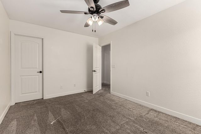390 W Wisteria Place, Chandler, AZ 85248