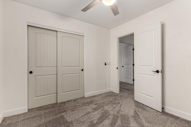 390 W Wisteria Place, Chandler, AZ 85248