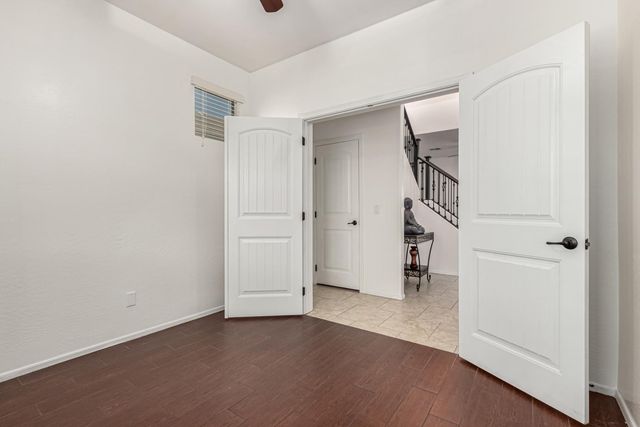 390 W Wisteria Place, Chandler, AZ 85248