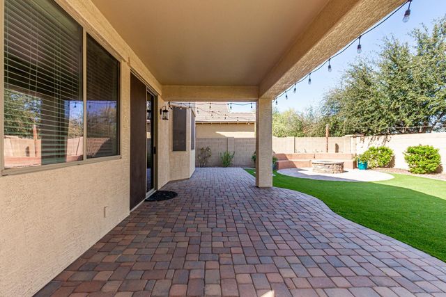 390 W Wisteria Place, Chandler, AZ 85248