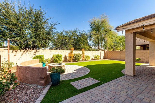 390 W Wisteria Place, Chandler, AZ 85248