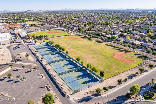 390 W Wisteria Place, Chandler, AZ 85248