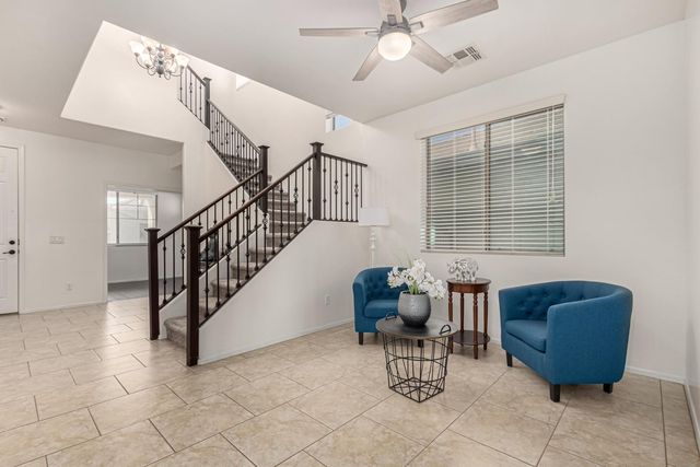 390 W Wisteria Place, Chandler, AZ 85248