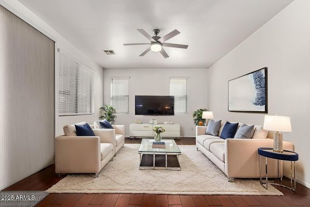 390 W Wisteria Place, Chandler, AZ 85248