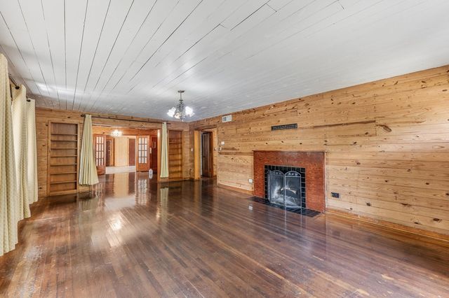 1505 20th Street, Huntsville, TX 77340
