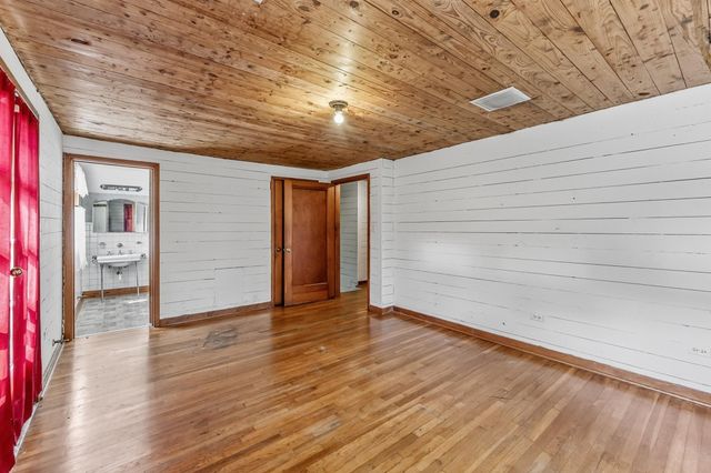 1505 20th Street, Huntsville, TX 77340