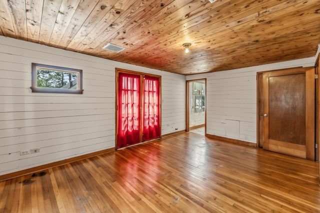 1505 20th Street, Huntsville, TX 77340