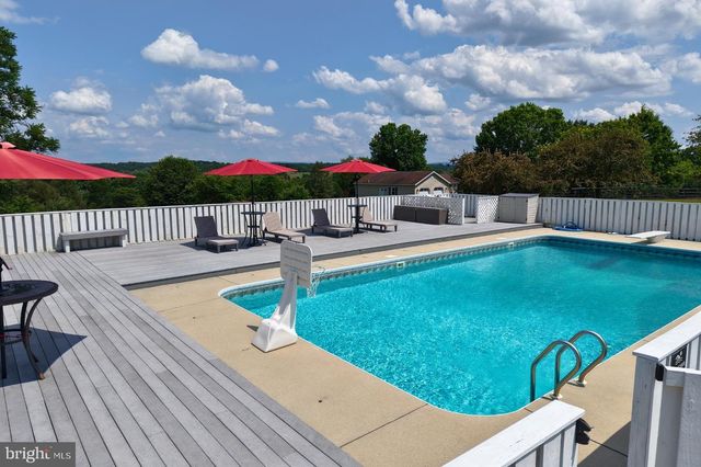 5140 BINO ROAD, Greencastle, PA 17225