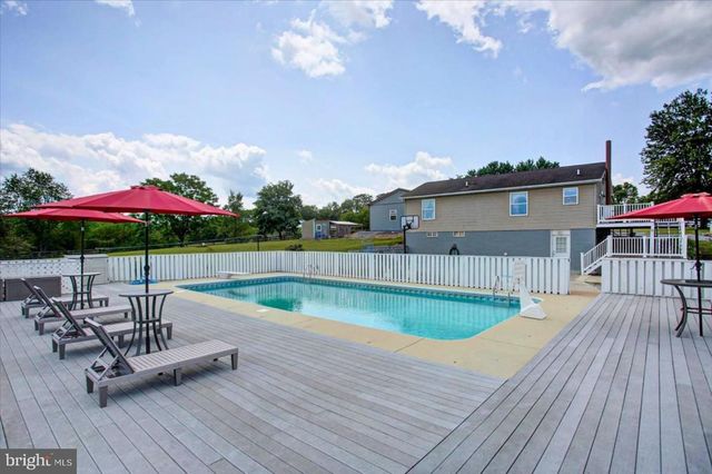 5140 BINO ROAD, Greencastle, PA 17225