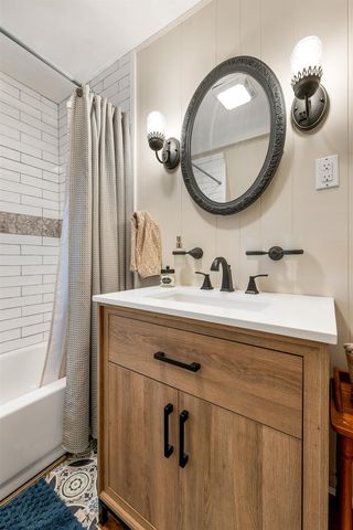 6 Abbott Lane, Ossipee, NH 03864