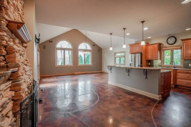 2942 Torrey Pines Circle NW, Canton, OH 44708