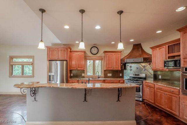 2942 Torrey Pines Circle NW, Canton, OH 44708