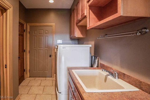 2942 Torrey Pines Circle NW, Canton, OH 44708