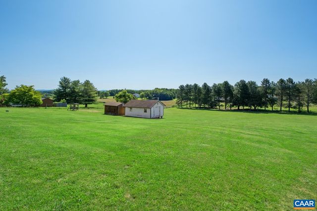 634 AUGUSTA FARMS RD, Waynesboro, VA 22980