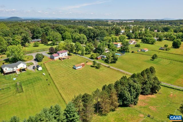 634 AUGUSTA FARMS RD, Waynesboro, VA 22980