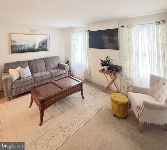 23 CHAPEL CIR, Sicklerville, NJ 08081