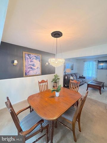23 CHAPEL CIR, Sicklerville, NJ 08081