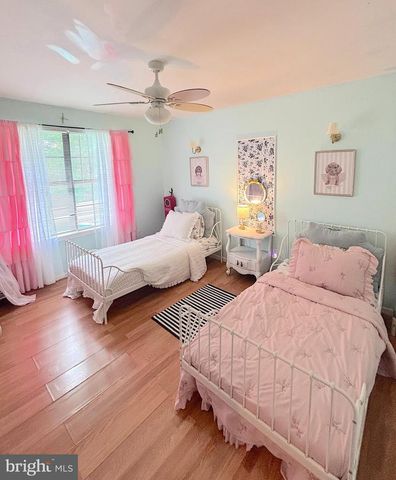 23 CHAPEL CIR, Sicklerville, NJ 08081