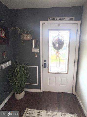 23 CHAPEL CIR, Sicklerville, NJ 08081