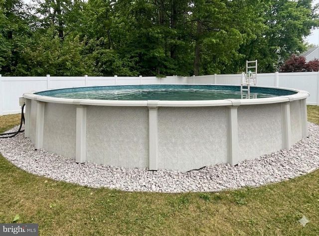 23 CHAPEL CIR, Sicklerville, NJ 08081