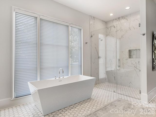 2422 Ferncliff Road, Charlotte, NC 28211