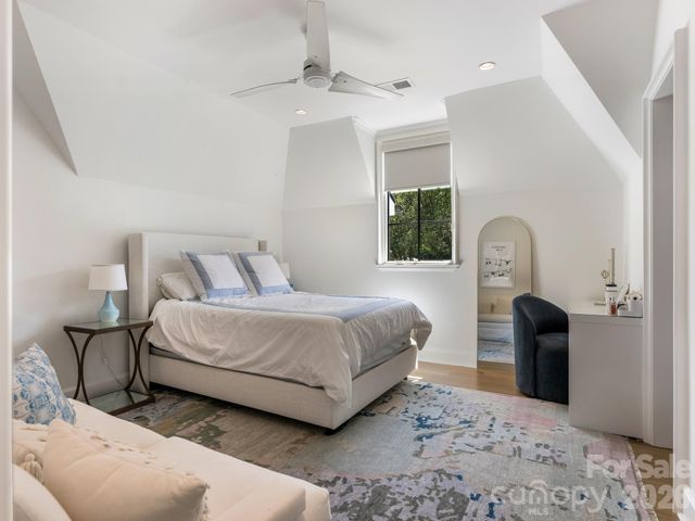 2422 Ferncliff Road, Charlotte, NC 28211