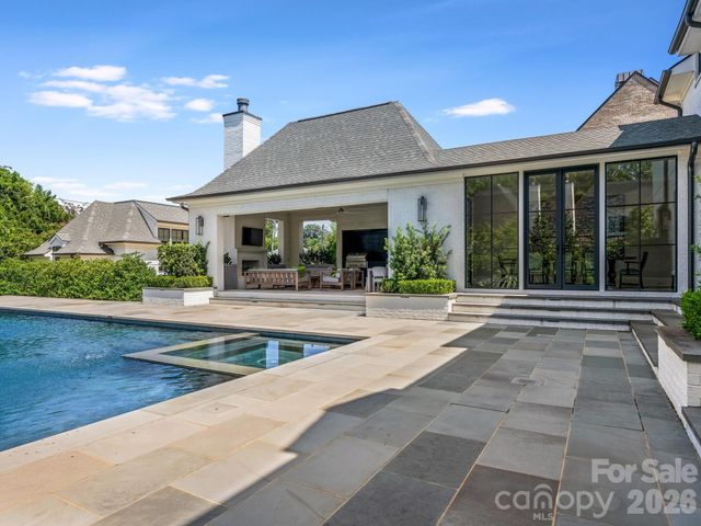2422 Ferncliff Road, Charlotte, NC 28211