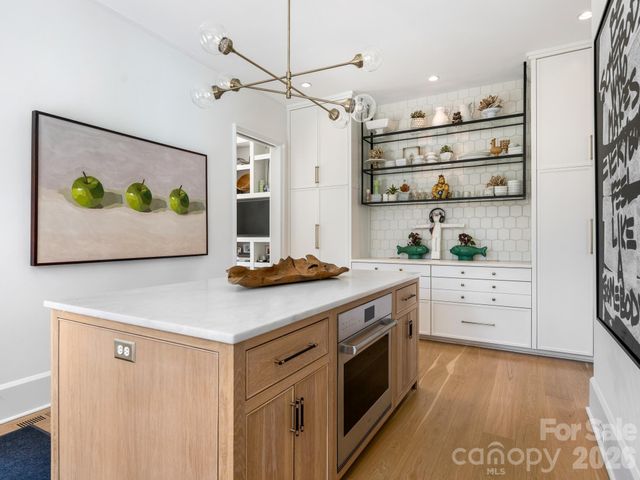 2422 Ferncliff Road, Charlotte, NC 28211