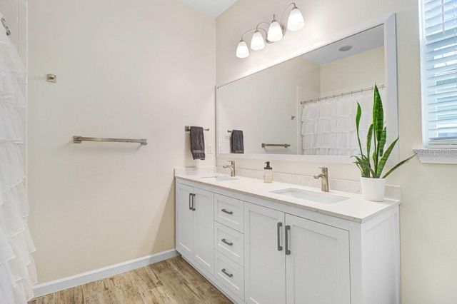 11520 BLUE WOODS DRIVE, Riverview, FL 33569