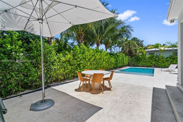 9033 Emerson Avenue, Surfside, FL 33154