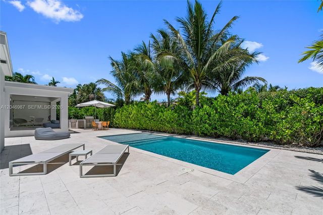 9033 Emerson Avenue, Surfside, FL 33154