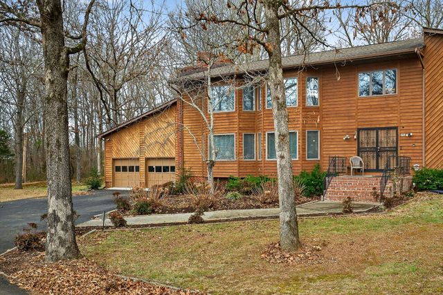 313 Big Rock Rd, Smithville, TN 37166