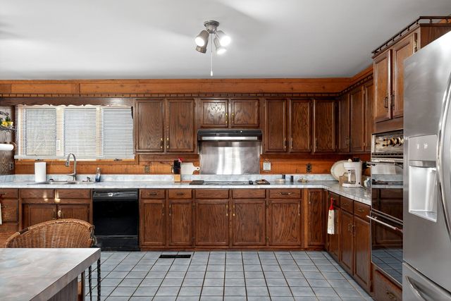 313 Big Rock Rd, Smithville, TN 37166