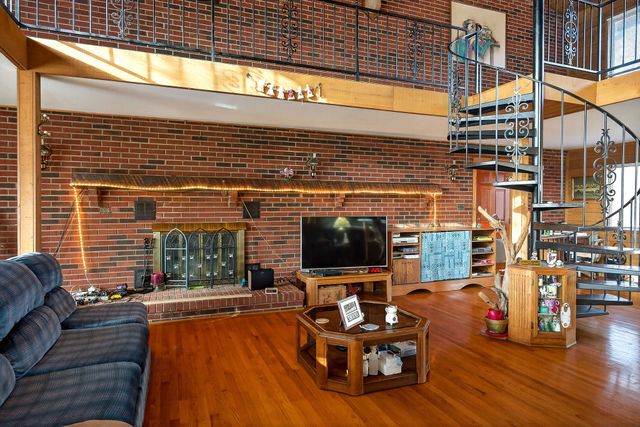 313 Big Rock Rd, Smithville, TN 37166