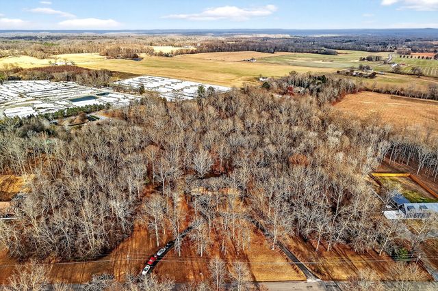 313 Big Rock Rd, Smithville, TN 37166