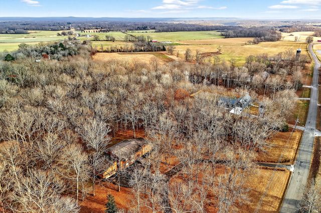 313 Big Rock Rd, Smithville, TN 37166