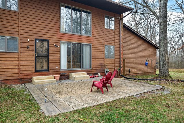 313 Big Rock Rd, Smithville, TN 37166