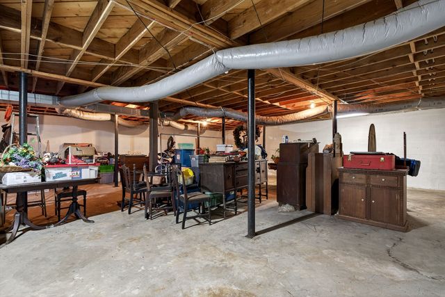 313 Big Rock Rd, Smithville, TN 37166