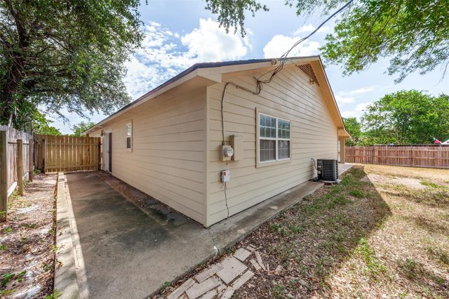 13100 Billiem DR, Austin, TX 78727
