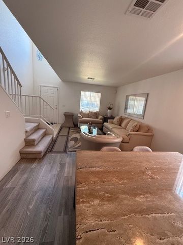 10004 Long Cattle Avenue, Las Vegas, NV 89117