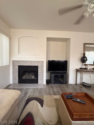 10004 Long Cattle Avenue, Las Vegas, NV 89117