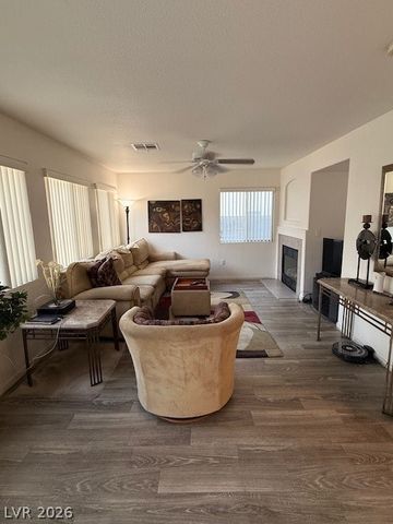 10004 Long Cattle Avenue, Las Vegas, NV 89117