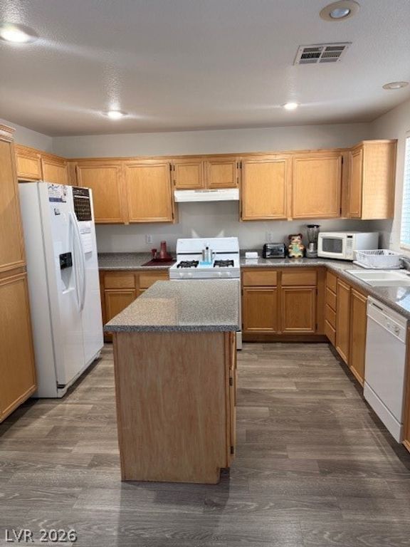 Image 13 of property listing at 10004 Long Cattle Avenue, Las Vegas, NV 89117