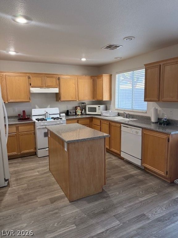 Image 15 of property listing at 10004 Long Cattle Avenue, Las Vegas, NV 89117